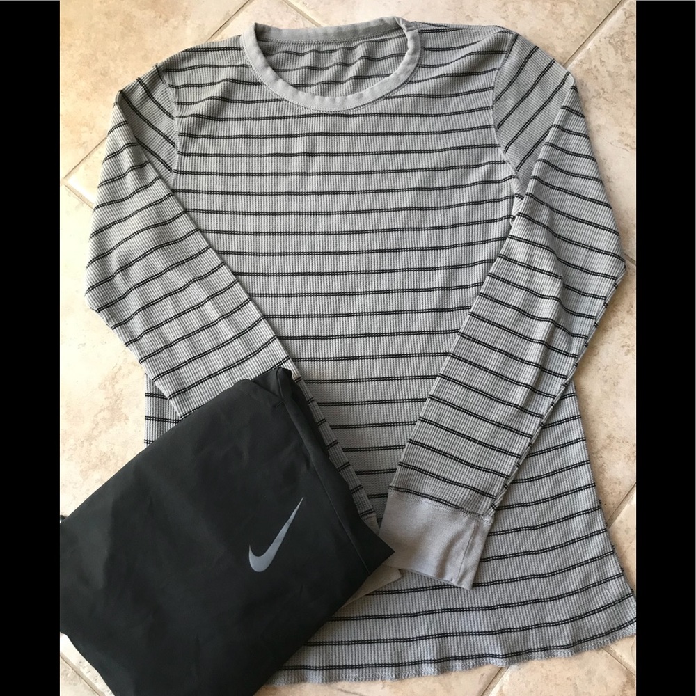 Men’s Grey and Black Stripped Thermal Size Medium